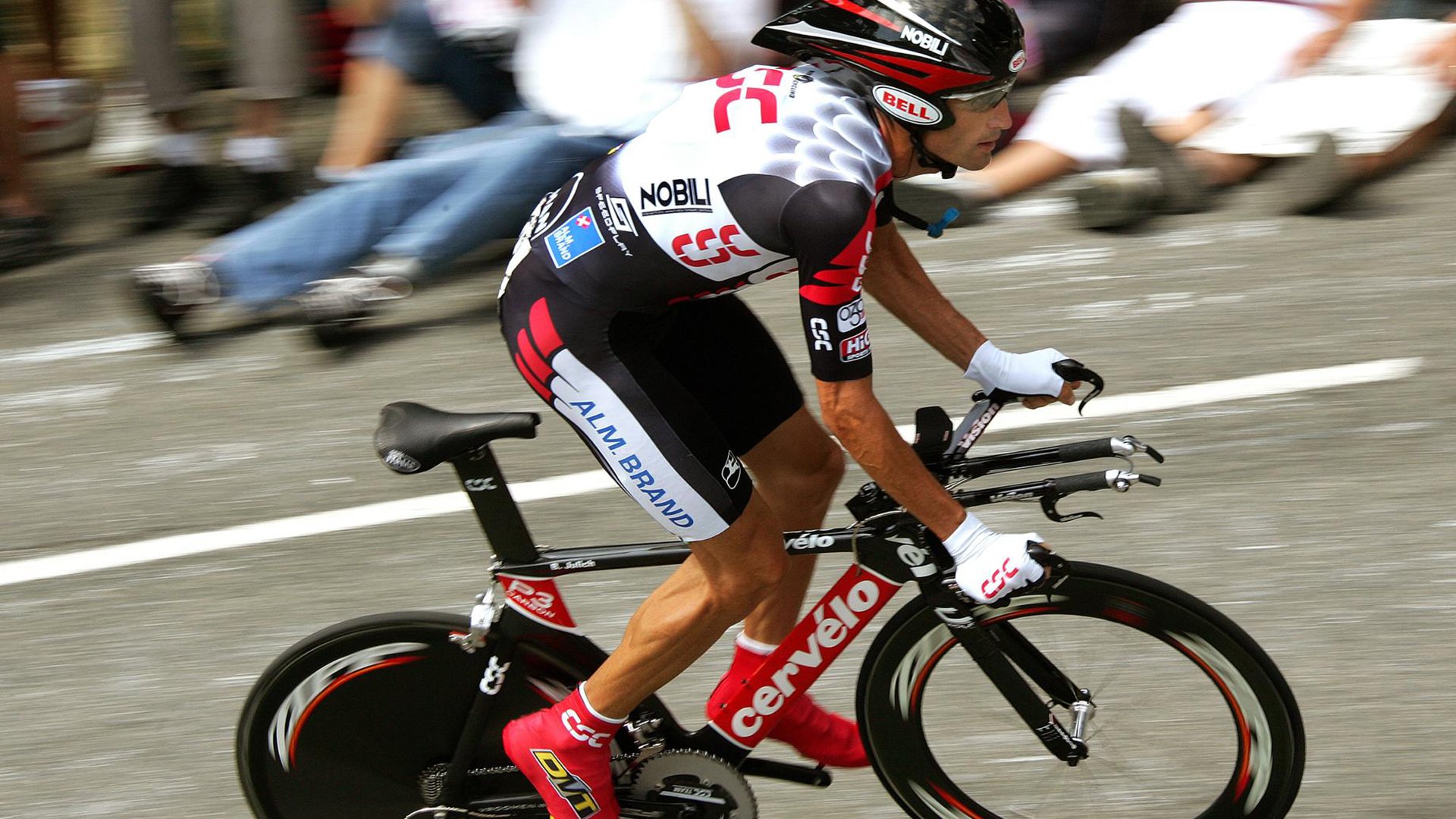 绿茵雪原的对话，阿圭罗的火焰与冰岛的寒冰